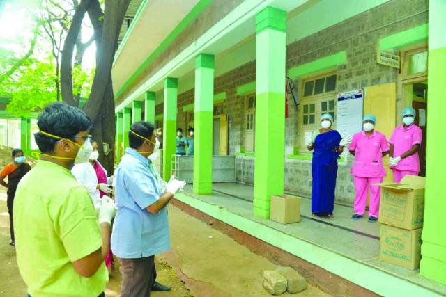 ಸಾಂಸ್ಥಿಕ ಕ್ವಾರಂಟೈನ್ಗಳಲ್ಲಿ ಗುಣಮಟ್ಟದ ಸ್ವಚ್ಛತೆಗೆ ಜಿಲ್ಲಾ ಉಸ್ತುವಾರಿ ಸಚಿವರ ಸೂಚನೆ