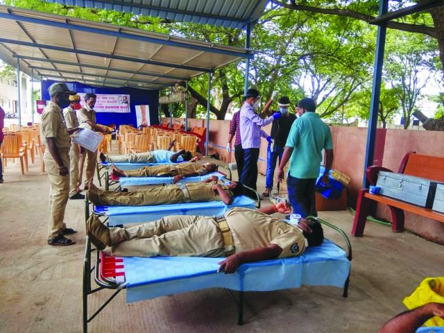 ರಕ್ತದಾನ ಮಾಡಿದರೆ ಜೀವ ಉಳಿಸಿದ ಪುಣ್ಯ ಬರುತ್ತದೆ: ಡಾ.ದೇವಾನಂದ