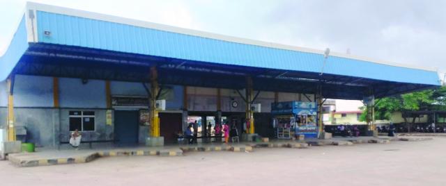 ಸಮರ್ಪಕ ಬಸ್ ಸೌಲಭ್ಯವಿಲ್ಲದೆ ಪ್ರಯಾಣಿಕರ ಪರದಾಟ