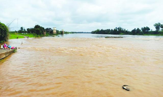 ಮಹಾ ಮಳೆಯಿಂದ ಕೃಷ್ಣಾ ನದಿಗೆ ಅಪಾರ ಪ್ರಮಾಣದ ನೀರು 