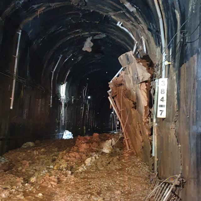 ಪೆರ್ನಂ‌ಬಳಿ ಕೊಂಕಣ ರೈಲು ಸುರಂಗದ ಗೋಡೆ ಕುಸಿತ