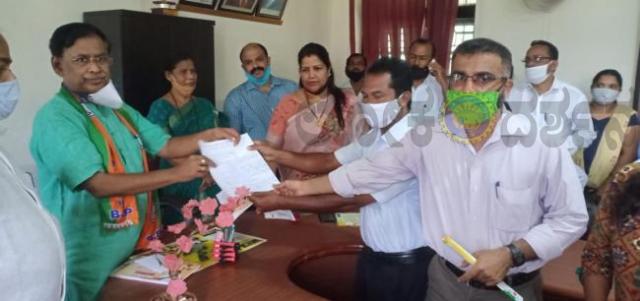 ಕಾರವಾರ ಕ್ಷೇತ್ರದಲ್ಲಿ  ಎಸ್.ವಿ.ಸಂಕನೂರ್ ರಿಂದ ಪದವೀಧರರಲ್ಲಿ  ಮತಯಾಚನೆ