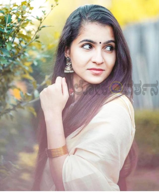 ಪ್ರೀತಿಸುವ ಎರಡು ಜೀವಗಳ ಮುನಿಸನ್ನು ತಣಿಸುವ ಸುಮಂಗಳಾಮೂರ್ತಿ ಗಜಲ್ 