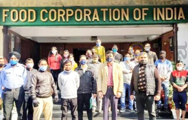 ಸಿದ್ದರಾಮ್ಯನವರೇ, ಕುಣಿಯೊಕೆ ಬರಲಿಲ್ಲ ಅಂದ್ರೆ ನೆಲ ಡೊಂಕಾ?!  