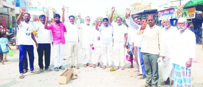 ಪಕ್ಷದ ಅಭ್ಯರ್ಥಿಗಳ ಭರ್ಜರಿ ಜಯಭೇರಿ: ವಿಜಯೋತ್ಸವ  