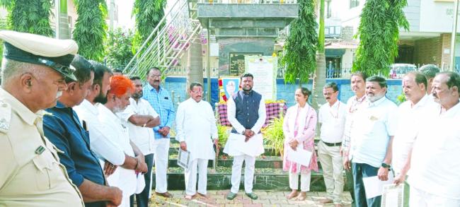 ಭಾರತದ ಸಂವಿಧಾನ ವಿಶ್ವ ಶ್ರೇಷ್ಠ: ಮುಖಂಡ ಜೈಭೀಮ  