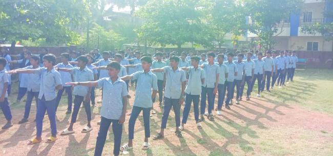 75ನೇ ಸಂವಿಧಾನ ದಿನಾಚರಣೆ ಅಂಗವಾಗಿ ಮಕ್ಕಳಿಗೆ ಪ್ರತಿಜ್ಞೆ ಮಾಡುವ ಮೂಲಕ ಸಂವಿಧಾನ ಆಚರಣೆ: ಎಸ್‌. ಡಿ. ಮುಡೆಣ್ಣವರ  