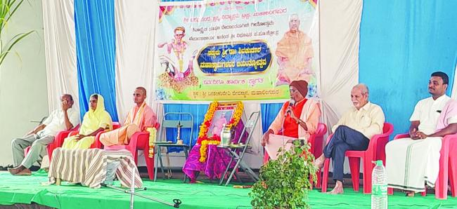 ಮಹಾತ್ಮರ ಜನನ ಮನುಕುಲದ ಉದ್ದಾರಕ್ಕಾಗಿ ಆಗಿರುತ್ತದೆ : ಸಹಜಾನಂದ  