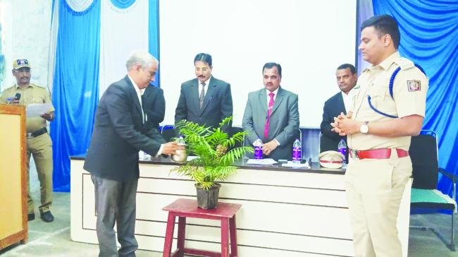 ವಿಜಯಪುರ ಕೇಂದ್ರ ಕಾರಾಗೃಹದಲ್ಲಿ ಸಂವಿಧಾನ ದಿನ ಆಚರಣೆ 