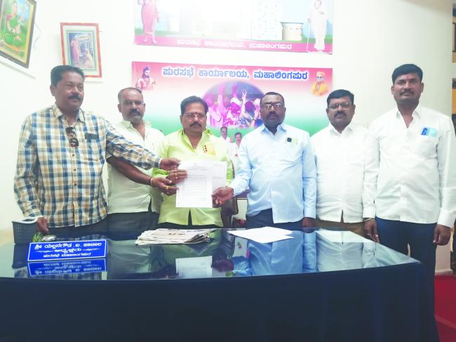 ಮಹಾಲಿಂಗಪುರ ಕೆಂಗೇರಿಮಡ್ಡಿ ಮೋಫತ ಗಾಯರಾನ ಜಾಗೆ ಪುರಸಭೆ ವಶಕ್ಕೆ ಕ್ರಮ 