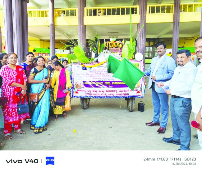 ಅಂತರಾಷ್ಟ್ರೀಯ ದತ್ತು ಮಾಸಾಚರಣೆ ಕಾರ್ಯಕ್ರಮಕ್ಕೆ ಜಿಲ್ಲಾಧಿಕಾರಿಗಳಿಂದ ಚಾಲನೆ 