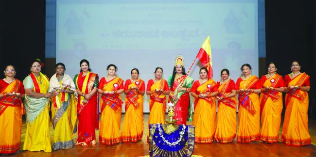 ಲಿಂಗಾಯತ ಮಹಿಳಾ ಸಮಾಜದಿಂದ ಕನ್ನಡ ರಾಜ್ಯೋತ್ಸವ ಆಚರಣೆ 