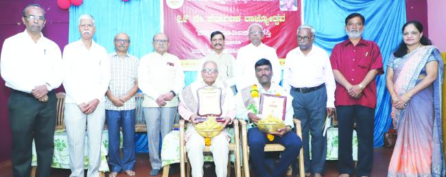ಸಾಧಕರನ್ನು ಗೌರವಿಸುವ ಕೆಲಸ ಆಗಬೇಕು: ಬಿ. ಎಸ್‌. ಗವೀಮಠ 