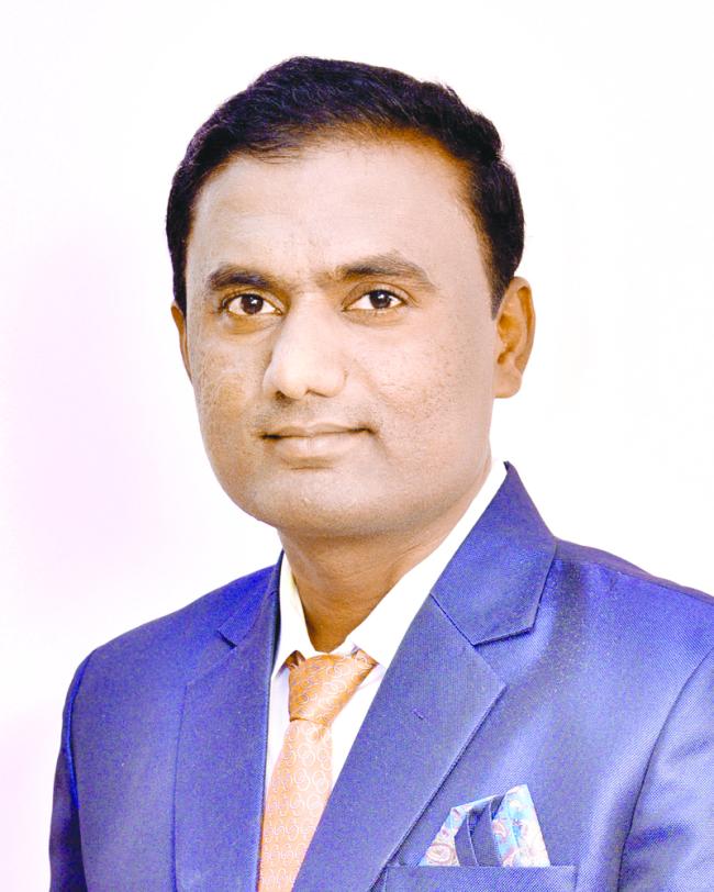 6ನೇ ಅಂತರಾಷ್ಟ್ರೀಯ ಯೋಗಾಸನಾ ಚಾಂಪಿಯನಶಿಪ್ ಗೆ  ಡಾ. ಶ್ರೀಧರ ಹೊಸಮನಿ ಆಯ್ಕೆ 