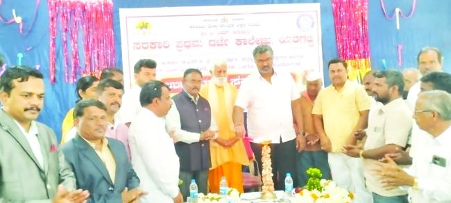 ವಿದ್ಯಾರ್ಥಿ ಜೀವನದಲ್ಲಿ ಶ್ರಮವಹಿಸಿ ಅಭ್ಯಾಸ ಮಾಡಿದರೆ ಯಶಸ್ಸು ನಿಶ್ಚಿತ: ವಿಶ್ವಾಸ ವೈದ್ಯ 