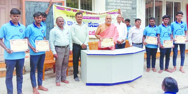 ಎನ್,ಎಸ್,ಎಸ್ ಶಿಬಿರಾರ್ಥಿಗಳಿಗೆ ಶ್ರೀ ಮಠದಿಂದ ಪ್ರಮಾಣ ಪತ್ರ ವಿತರಣೆ 