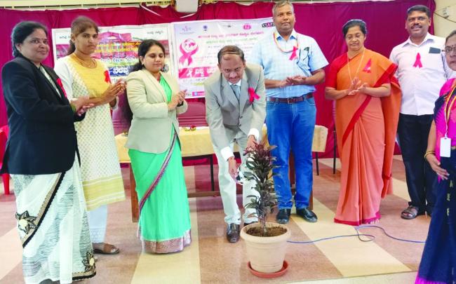 ಎಚ್‌.ಐ.ವಿ ಸೋಂಕಿತರನ್ನು ಪ್ರೀತಿ ವಿಶ್ವಾಸದಿಂದ ಕಾಣಿರಿ : ನ್ಯಾಯದೀಶ ಸುನೀಲ  