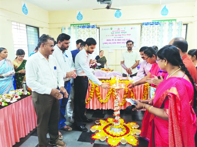 ಸರ್ಕಾರಿ ಸಭೆ ಸಮಾರಂಭಗಳಲ್ಲಿ ಸಿರಿಧಾನ್ಯ ಖಾದ್ಯಗಳ  ಬಳಕೆ ಮಾಡಿ: ಸಿಇಓ ರಾಹುಲ್ ರತ್ನಂ ಪಾಂಡೇಯ 