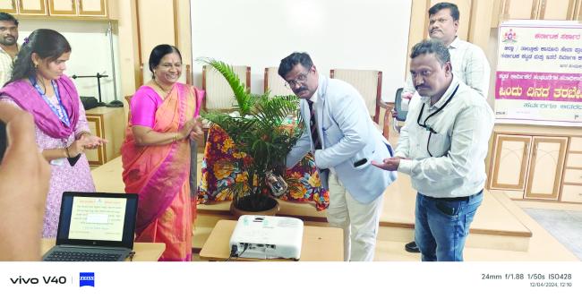 ಕಾರ್ಮಿಕರಿಗೆ ವಿವಿಧ ಯೋಜನೆಗಳ ಅರಿವು ಕಾರ್ಯಾಗಾರ 