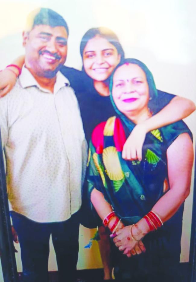 ದಂಪತಿ ಮತ್ತು ಮಗಳ ಭೀಕರ ಕೊಲೆ