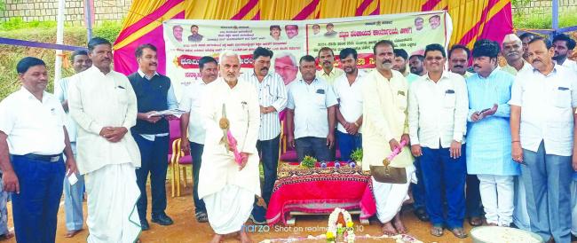 ವಿವಿಧ ಅಭಿವೃದ್ಧಿ ಕಾಮಗಾರಿಗಳಿಗೆ ಶಾಸಕ ಜೆ.ಟಿ.ಪಾಟೀಲ ಭೂಮಿ ಪೂಜೆ  