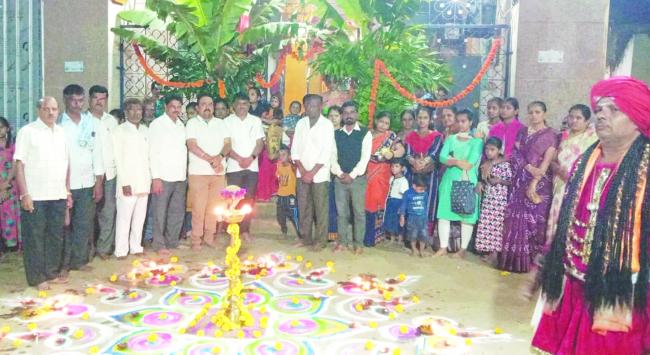 ವೀರಭದ್ರೇಶ್ವರ  ದೇವಸ್ಥಾನದಲ್ಲಿ ದೀಪೋತ್ಸವ  