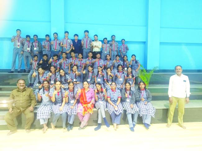 ವಿಜಯಪುರ ಕೇಂದ್ರೀಯ ವಿದ್ಯಾಲಯ ಶೈಕ್ಷಣಿಕ ಪ್ರವಾಸಕ್ಕೆ ಚಾಲನೆ 