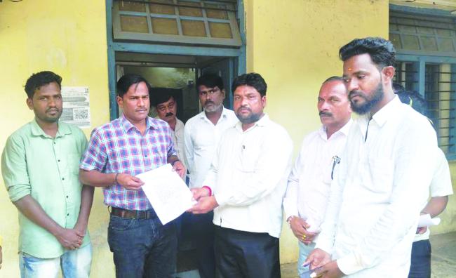 ದಲಿತ ಕೆರೆಗೆ ಕುಡಿಯುವ ನೀರು ಒದಗಿಸಲು ಆಗ್ರಹಿಸಿ ಮನವಿ 