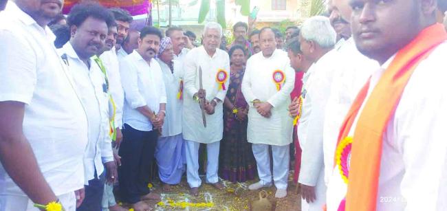 ಬೇಡಿದ ಭಕ್ತರಿಗೆ ದಯಪಾಲಿಸುವ ಶಾಂತೇಶ್ವರ ದೇವರುಸಚೀನ ಇಂಡಿ  