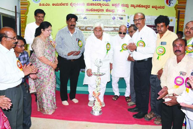 ವಿಶ್ವ ಏಡ್ಸ್‌ ಜಾಗೃತಿ ದಿನ ಜನಜಾಗೃತಿ ಕಾ0ುರ್ಕ್ರಮ  ಏಡ್ಸ್‌ ಮುಕ್ತ ಜಿಲ್ಲೆಯನ್ನಾಗಿಸಲು ಎಲ್ಲರೂ ಪಣ ತೊಡೋಣ  