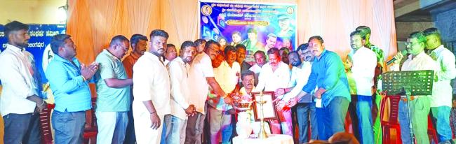 ಚನ್ನಬಸು ಹುರಕಡ್ಲಿಯವರಿಗೆ ಸಮಾಜ ಸೇವಾ ರತ್ನ ಪ್ರಶಸ್ತಿ ಪ್ರದಾನ 