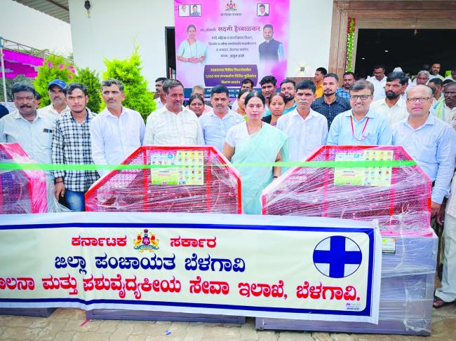 ಬೆಳಗಾವಿಯಲ್ಲೊಂದು ವಿನೂತನ ಕಾರ್ಯಕ್ರಮ: ಸಾವಿರ ಫಲಾನುಭವಿಗಳ ಮನೆ ಬಾಗಿಲಿಗೆ ಸರಕಾರಿ ಸೌಲಭ್ಯ  