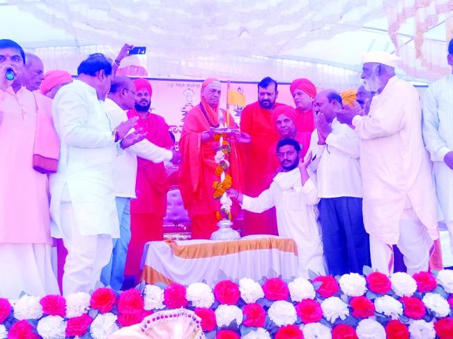 ಸರ್ವಧರ್ಮ ಸರಳ ಸಾಮೂಹಿಕ ವಿವಾಹ ಕಾರ್ಯಕ್ರಮ