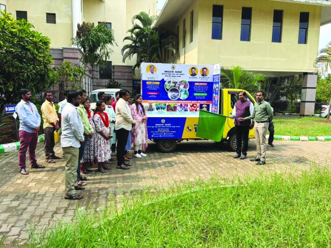  ಕಾರ್ಮಿಕ ಕಲ್ಯಾಣ ರಥಕ್ಕೆ ಜಿಲ್ಲಾಧಿಕಾರಿಯಿಂದ ಚಾಲನೆ 