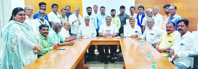 ರೈಲು ನಿಲ್ದಾಣಕ್ಕೆ ಕುಮಾರರಾಮನ ಹೆಸರಿಡಲು ಪ್ರಗತಿಪರರ ಒತ್ತಾಯ ಸರ್ವರನ್ನು ಪರಿಗಣಿಸಿ ಒಮ್ಮತದ ನಿರ್ಧಾರ : ಸಂಸದ ಹಿಟ್ನಾಳ 