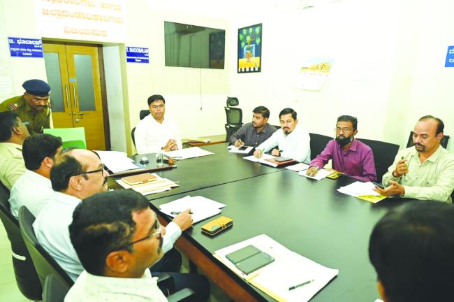 ಮಾದಕ ದ್ರವ್ಯಗಳ ದುಷ್ಪರಿಣಾಮಗಳ ಕುರಿತು ಸೂಕ್ತ ಜಾಗೃತಿ-ತಿಳುವಳಿಕೆ ಮೂಡಿಸಿ: ಜಿಲ್ಲಾಧಿಕಾರಿ ಟಿ.ಭೂಬಾಲನ್ ಸೂಚನೆ  