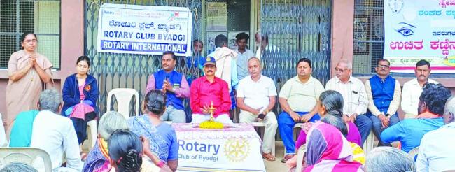 ರೋಟರಿ ಕ್ಲಬ್ ಸಹಯೋಗದಲ್ಲಿ  ಉಚಿತ ನೇತ್ರ ತಪಾಸಣಾ  
