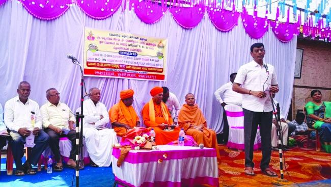 ತಿಕೋಟಾ ಪಟ್ಟಣದಲ್ಲಿ ನಡೆಯುತ್ತಿರುವ  ಲಕ್ಷ್ಮಿದೇವಿ ಮತ್ತು ದಾನಮ್ಮದೇವಿ ಜಾತ್ರಾ ಮಹೋತ್ಸವದಲ್ಲಿ ಪಾಲ್ಗೋಂಡ ಶಾಸಕರು