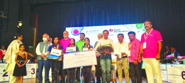 ರಾಜ್ಯಮಟ್ಟದ  ಕ್ವಿಜ್ ಸ್ಪರ್ಧೆಯಲ್ಲಿ ಧಾರವಾಡ ಜಿಲ್ಲೆಯ ಪ್ರಥಮ ಸ್ಥಾನ  