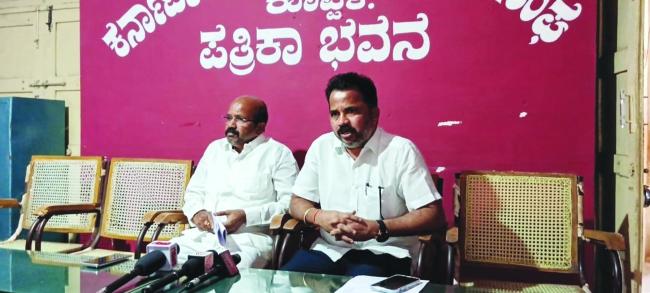 ಭೀಮಣ್ಣ ಹೂಗಾರ ಆರೋಪ ಶುದ್ಧ ಸುಳ್ಳು : ರಮೇಶ್ ನಾಯಕ