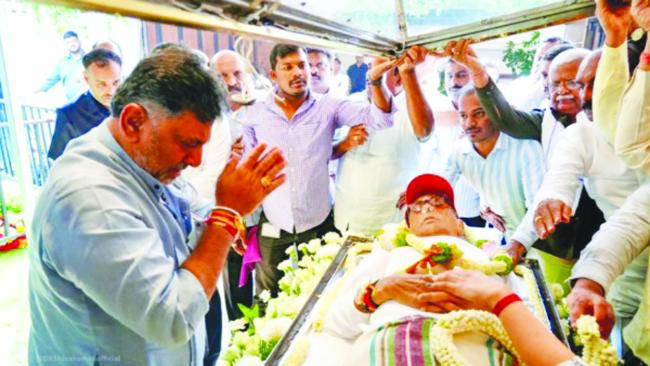 ಪಂಚಭೂಗಳಲ್ಲಿ ಲೀನರಾದ ಮಾಜಿ ಮುಖ್ಯಮಂತ್ರಿ ಎಸ್. ಎಂ. ಕೃಷ್ಣ