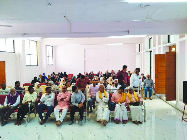 ನಿಗಮಗಳಿಗೆ ಅನುದಾನಕ್ಕೆ ಆಗ್ರಹಿಸಿ ಪ್ರತಿಭಟನೆ  