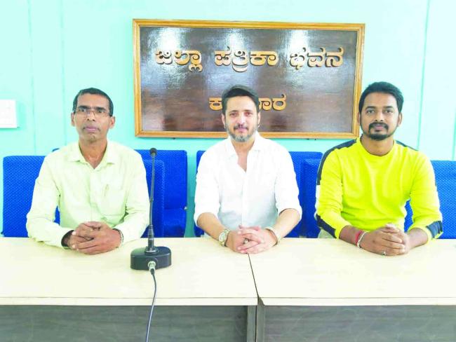 ಶಾಲೆಗಳಲ್ಲಿ ಕರಡಿಗುಡ್ಡ ಪ್ರದರ್ಶನಕ್ಕೆ ಪ್ರಯತ್ನ  