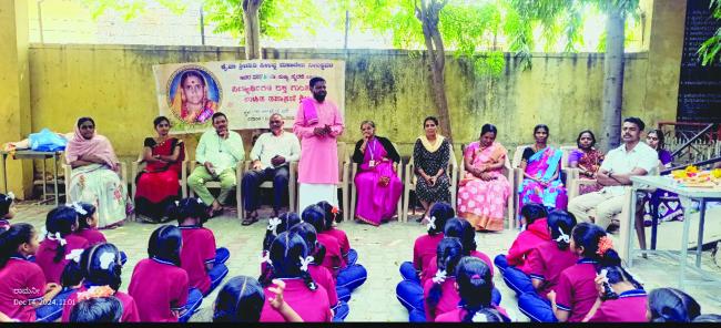  ಕೆ.ಜಿ.ಎಸ್ ಮತ್ತು ಎಮ್‌.ಪಿ. ಎಸ್ ಎರಡು ಶಾಲೆಯ "ವಿದ್ಯಾರ್ಥಿಗಳ ರಕ್ತ ಗುಂಪುಗಳ ಉಚಿತ ತಪಾಸಣೆ ಶಿಬಿರ 