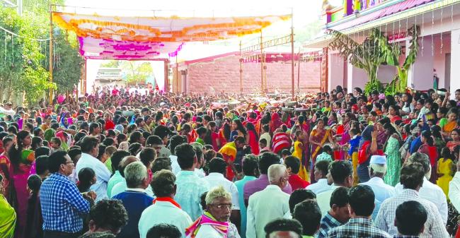 ಅದ್ದೂರಿಯಾಗಿ ರುದ್ರಾವಧೂತರ ಪಲ್ಲಕಿ ಉತ್ಸವ  