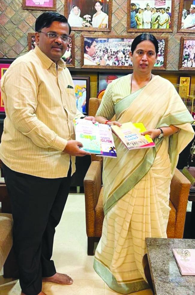 ಎಸ್‌ಎಸ್‌ಎಲ್ ಸಿ ಮಾರ್ಗದರ್ಶಿ ಕೈಪಿಡಿ ಬಿಡುಗಡೆ ಮಾಡಿದ : ಸಚಿವೆ ಲಕ್ಷ್ಮೀ ಹೆಬ್ಬಾಳಕ 