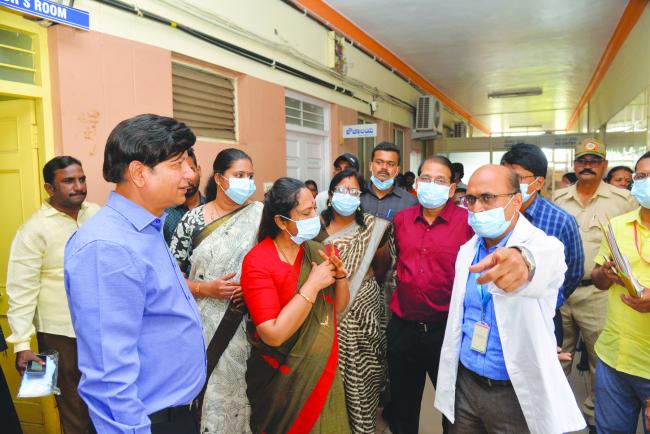 ಸಾಧನೆಯ ಗುರಿ ತಲುಪುವ ತನಕ ಛಲ ಬಿಡದಿರಿ: ಡಾ.ನಾಗಲಕ್ಷ್ಮೀ ಚೌಧರಿ