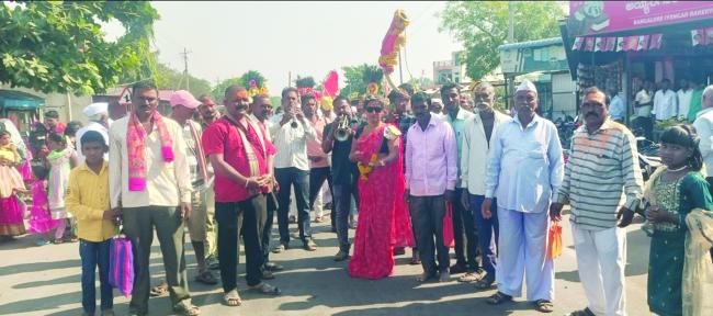 ಸಾವಿರಾರು ಭಕ್ತರ ಸಮ್ಮುಖದಲ್ಲಿ ಸಂಪನ್ನಗೊಂಡ ಶ್ರೀ ಯಲ್ಲಮ್ಮಾದೇವಿ ಜಾತ್ರೆ