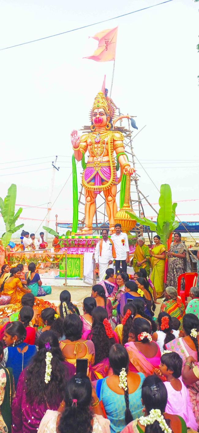 ಲೋಕಾರೆ​‍್ಣಗೊಂಡ ಅಭಯ ಆಂಜನೇಯಸ್ವಾಮಿಯ ನೂತನ ಶಿಲಾ ಮೂರ್ತಿ 