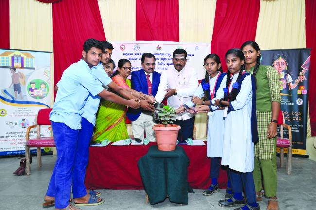  ಮಕ್ಕಳಿಗಾಗಿ ಸಮಸ್ಯೆ ಮುಕ್ತ ಸಮಾಜ ನಿರ್ಮಾಣಕ್ಕೆ ಮುಂದಾಗಿ  - ಶಶಿಧರ ಕೋಸಂಬೆ 